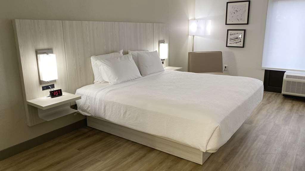 Best Western Plus Sugar Land/Stafford Room photo
