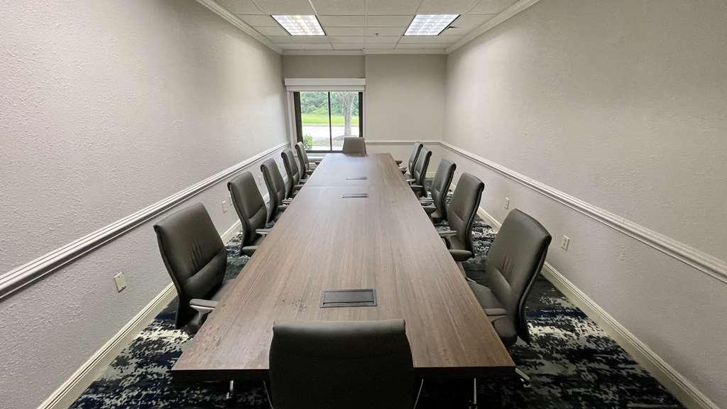 Best Western Plus Sugar Land/Stafford Facilities photo