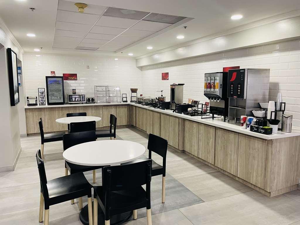 Best Western Plus Sugar Land/Stafford Restaurant photo